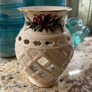 Lenox Winter Greetings Fragrance Warmer EUC